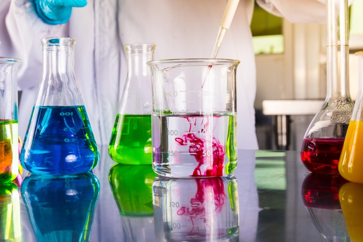 Nuove linee guida ECHA per la valutazione della sicurezza delle miscele